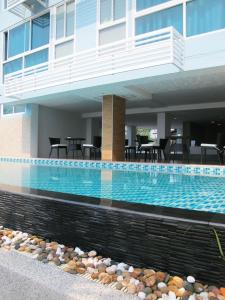 Gallery image of Nantra Pattaya Baan Ampoe Beach in Na Jomtien