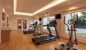 Fitness centrum a/nebo fitness zařízení v ubytování Red Fox by Lemon Tree Hotels, Jaipur