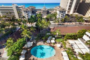 Bazén v ubytování Sheraton Princess Kaiulani Waikiki Beach nebo v jeho okolí + 37 fotografií