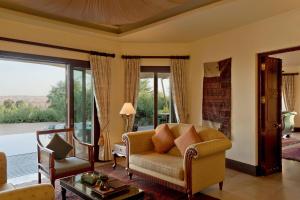 Predel za sedenje v nastanitvi Al Maha, a Luxury Collection Desert Resort & Spa, Dubai