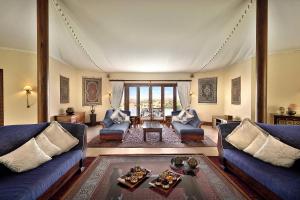 Predel za sedenje v nastanitvi Al Maha, a Luxury Collection Desert Resort & Spa, Dubai