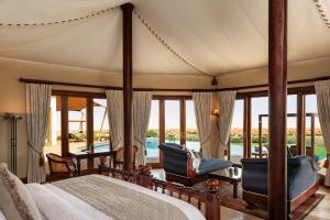 Predel za sedenje v nastanitvi Al Maha, a Luxury Collection Desert Resort & Spa, Dubai
