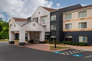 a rendering of the front of a building at Fairfield Inn & Suites Macon in Macon
