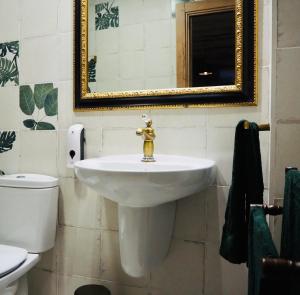 Łazienka w obiekcie La Casa Rebonita ACCESA