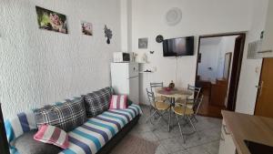 Fotografie z fotogalerie ubytování Apartment with a balcony and sea view - santek v destinaci Vir
