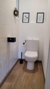 Kúpeľňa v ubytovaní Charmant T2 rénové avec Jardin + 10 fotografií