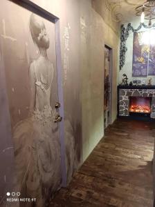 Mynd úr myndasafni af 【遇見婚紗秘境】夜市4人包館、百萬影院KTV、Xbox、按摩浴缸/椅、真空管、好友同樂會 í Luodong