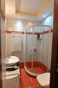 Salle de bains dans l'établissement Cozy Apartment Νear Nea Paralia of Thessaloniki