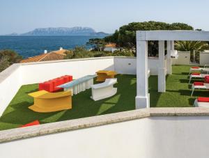 a play area on the roof of a house at WLofts 11, 12 & 14 by Klodge in Olbia