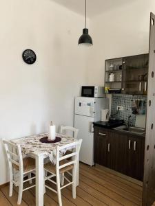 Kuchyň nebo kuchyňský kout v ubytování Apartmani Lučin