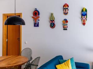 Uma área de estar em Central Caldas w/ AC & Fast Net