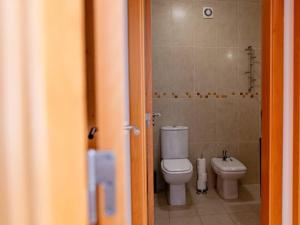 Uma casa de banho em Central Caldas w/ AC & Fast Net