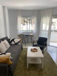 Posedenie v ubytovaní ¡NUEVO! Zona tranquila cerca de la playa de La Carihuela