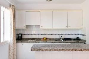 Zdjęcie z galerii obiektu Seaview Villa w mieście San Antonio
