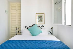Zdjęcie z galerii obiektu Seaview Villa w mieście San Antonio