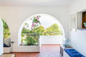 Zdjęcie z galerii obiektu Seaview Villa w mieście San Antonio