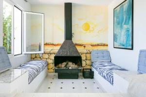 Zdjęcie z galerii obiektu Seaview Villa w mieście San Antonio