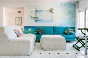 Zdjęcie z galerii obiektu Seaview Villa w mieście San Antonio