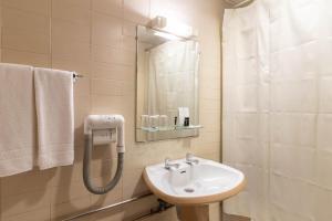 Koupelna v ubytování Hotel A.S. Sao Joao da Madeira