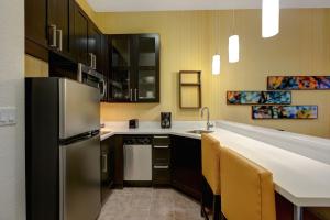 Cucina o angolo cottura di Residence Inn by Marriott Pullman