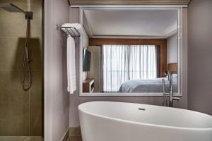 Koupelna v ubytování Sheraton Santos Hotel