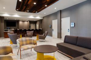 Posezení v ubytování SpringHill Suites by Marriott Chester