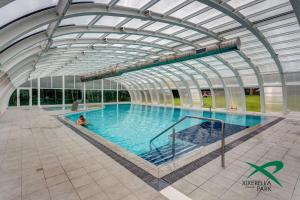 Bazén v ubytování Apartamentos Xixerella Park Resort nebo v jeho okolí