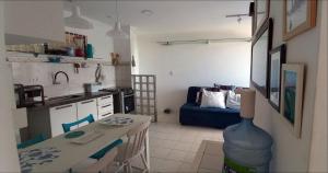 مطبخ أو مطبخ صغير في Studio Portal dos Corais apartamento 1003