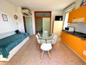 Kuchyň nebo kuchyňský kout v ubytování Residence Frontemare