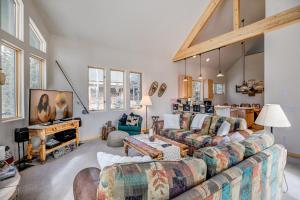 Khu vực ghế ngồi tại Windflower Retreat: Beautiful Dog Friendly Home