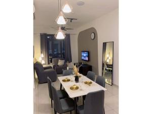 Setusvæði á luxirious 2BR suite in cheras