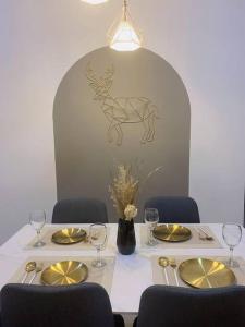 Mynd úr myndasafni af luxirious 2BR suite in cheras í Cheras