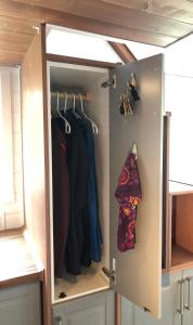 Galeriebild der Unterkunft Modern Private Tiny House in the Forest in Slocan
