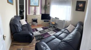 Seating area sa Remarkable 3-Bed House in East Cowes