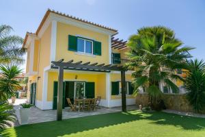 Κήπος έξω από το Dream villa with private pool