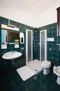 Kylpyhuone majoituspaikassa Hotel Città Dei Mille