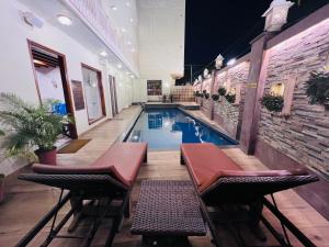 Laxmi Palace Heritage Boutique Hotel内部或周边的泳池