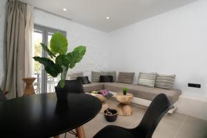 Naxos green Village hotel的休息区
