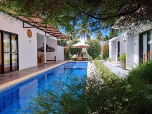 an image of a swimming pool in a villa at Gili Khayangan Villas in Gili Trawangan