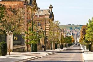 Nabolaget omkring lejligheden eller i nærheden