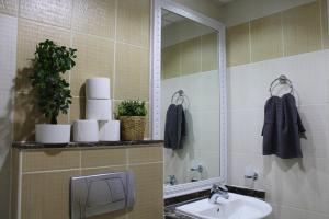 Koupelna v ubytování Newly furnished cozy 1 bedroom apartment close to JBR beach and metro