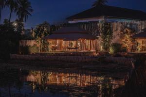 Aladdin Luxury Camp Phuket外面的花园