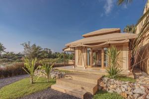 Aladdin Luxury Camp Phuket外面的花园