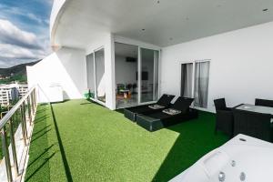 Fotografie z fotogalerie ubytování Large Penthouse 3BR with jacuzzi, Best for Kids v destinaci Ka Rorn