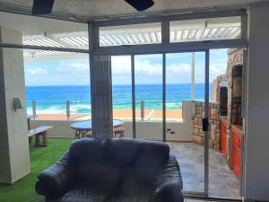 Gallery image of Beach Splendor @ 24 La Crete Sands in Margate +22 photos