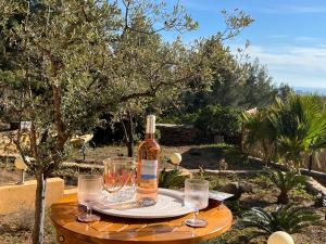 Ποτά στο Villa avec jacuzzi sur les hauteurs de La Ciotat