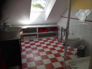 Koupelna v ubytování Ferienwohnung Studiowohnung, offener Wohn- und Schlafber