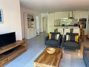 Φωτογραφία από το άλμπουμ του Appartement et Studio Les Glycines σε Clara