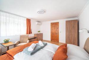 Gallery image of Topáz Apartmanházak Keszthely in Keszthely