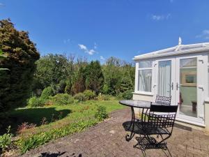 Zahrada ubytování Romantic Cottage with Private Hot Tub + 15 fotografií